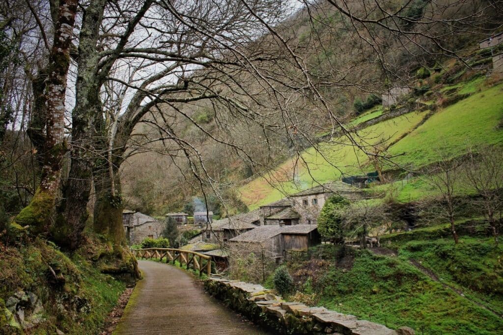 RURAL GETAWAY BETWEEN GALICIA AND ASTURIAS